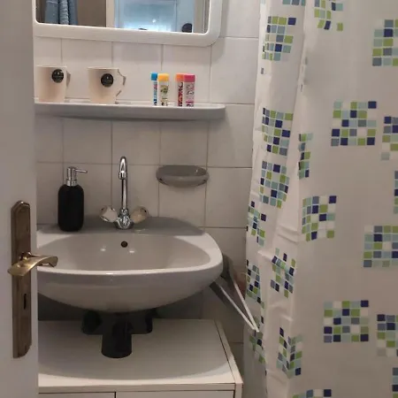 Adikati Lak * Bük